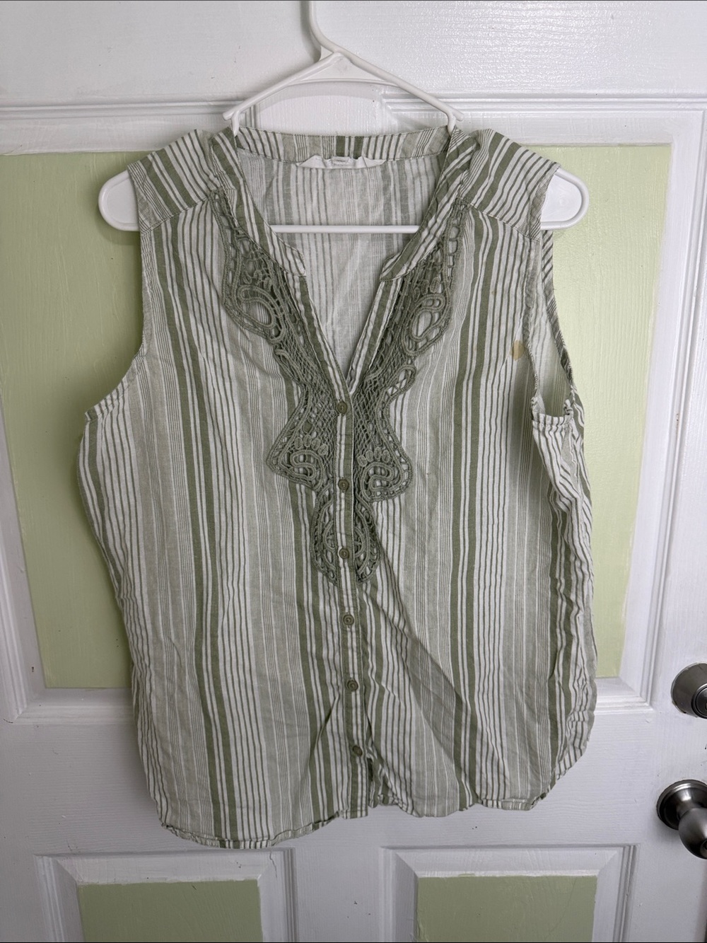 Olive Green Striped Sleeveless Button-Front Camisole with Lace Trim